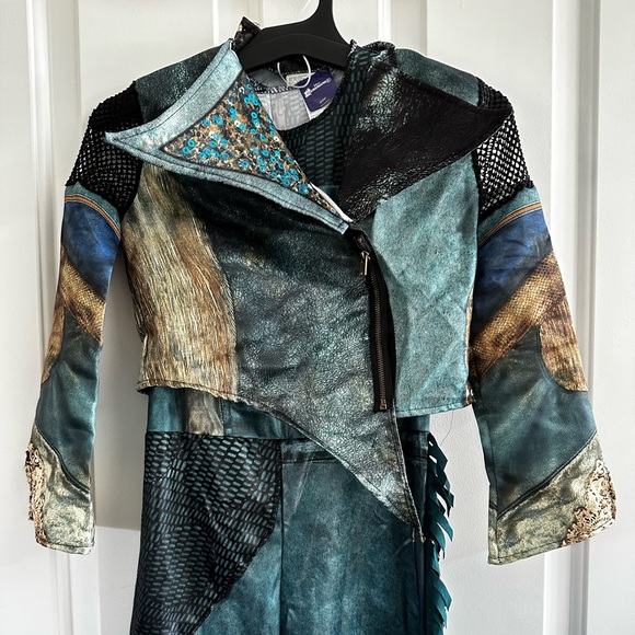 Youth Small Uma Costume. 2 pieces - sleeveless jumpsuit and jacket. Never worn. - Picture 1 of 3